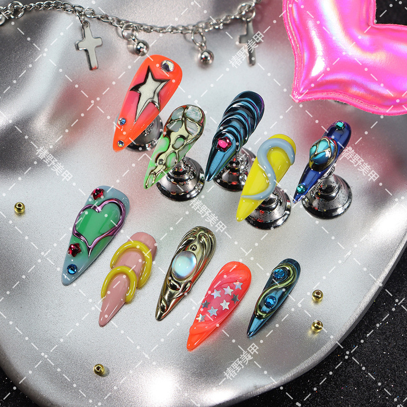 Sweet and Cool Y2K Millennium Style Wearable Nails, Long Pointed 3D Metal Star Heart Niche Nail Stickers Sweet and Cool Y2K Millennium Style Wearable Nails, Long Pointed 3D Metal Star Heart Niche Nail Stickers