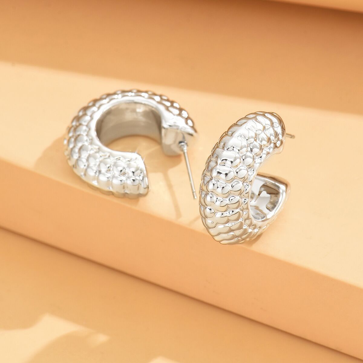 AA2CCFE62E80BEF247AAACABA24E48