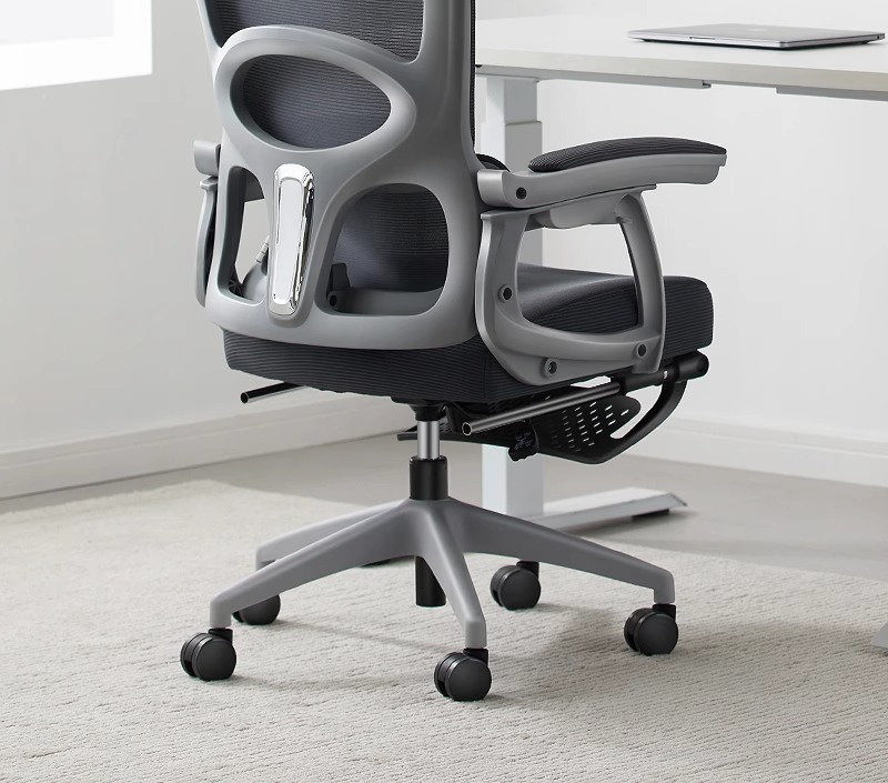 UVR Computer Gaming Chair Ergonomic Armchair Sedentary Comfortable Staff Chair with Footrest Swivel Chair Mesh Office Chair