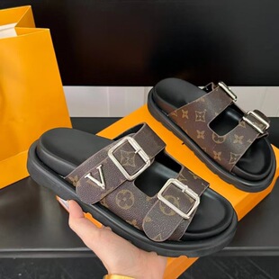 �W���ļ��¿���Ƥһ�����⴩��Ь����ܛ��ɳ��Ь�r�г����ٴ����e