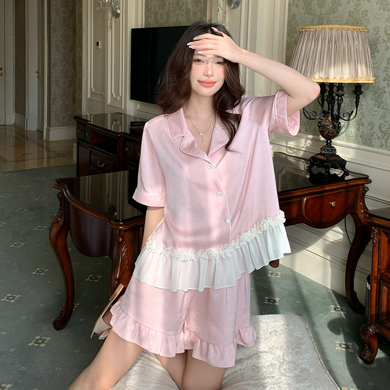 French-Style New Pajamas, Short-Sleeved Shorts, Summer Home Wear Set, Satin Cool Pajamas, Can Be Worn Outside, with a Stylish Design