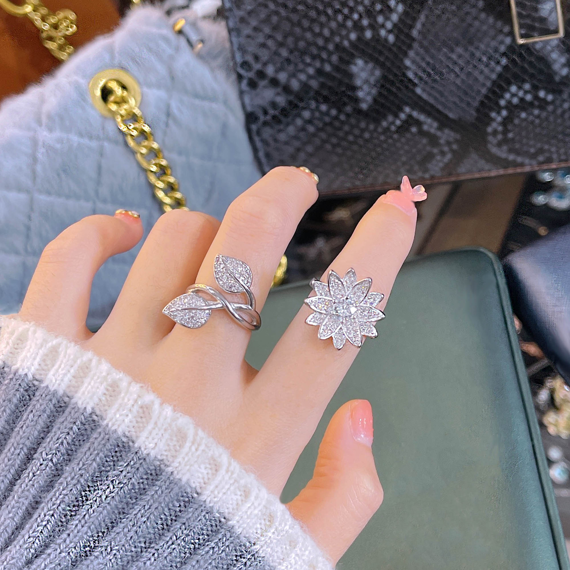 Light Luxury Full Of Zirconium Leaves Fashion Copper Open Ring Female Wholesale display picture 4