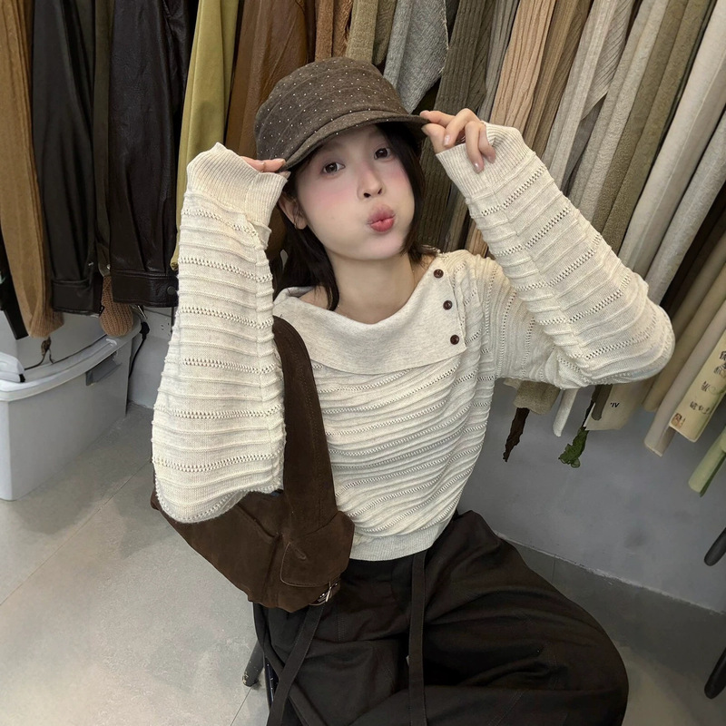 VI+ Unique Atmospheric Lapel Long-Sleeve Knit Sweater for Women 2026 Early Autumn Versatile Sweater (with wool) 99295 VI+ Unique Atmospheric Lapel Long-Sleeve Knit Sweater for Women 2026 Early Autumn Versatile Sweater (with wool) 99295