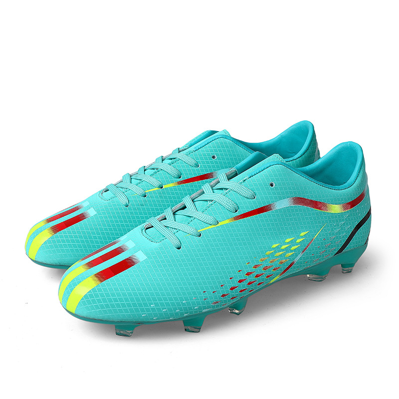 Fábrica en stock zapatos de fútbol al aire libre largo roto uñas bajo-top juventud transpirable entrenamiento deportivo zapatos hombres y mujeres fútbol
