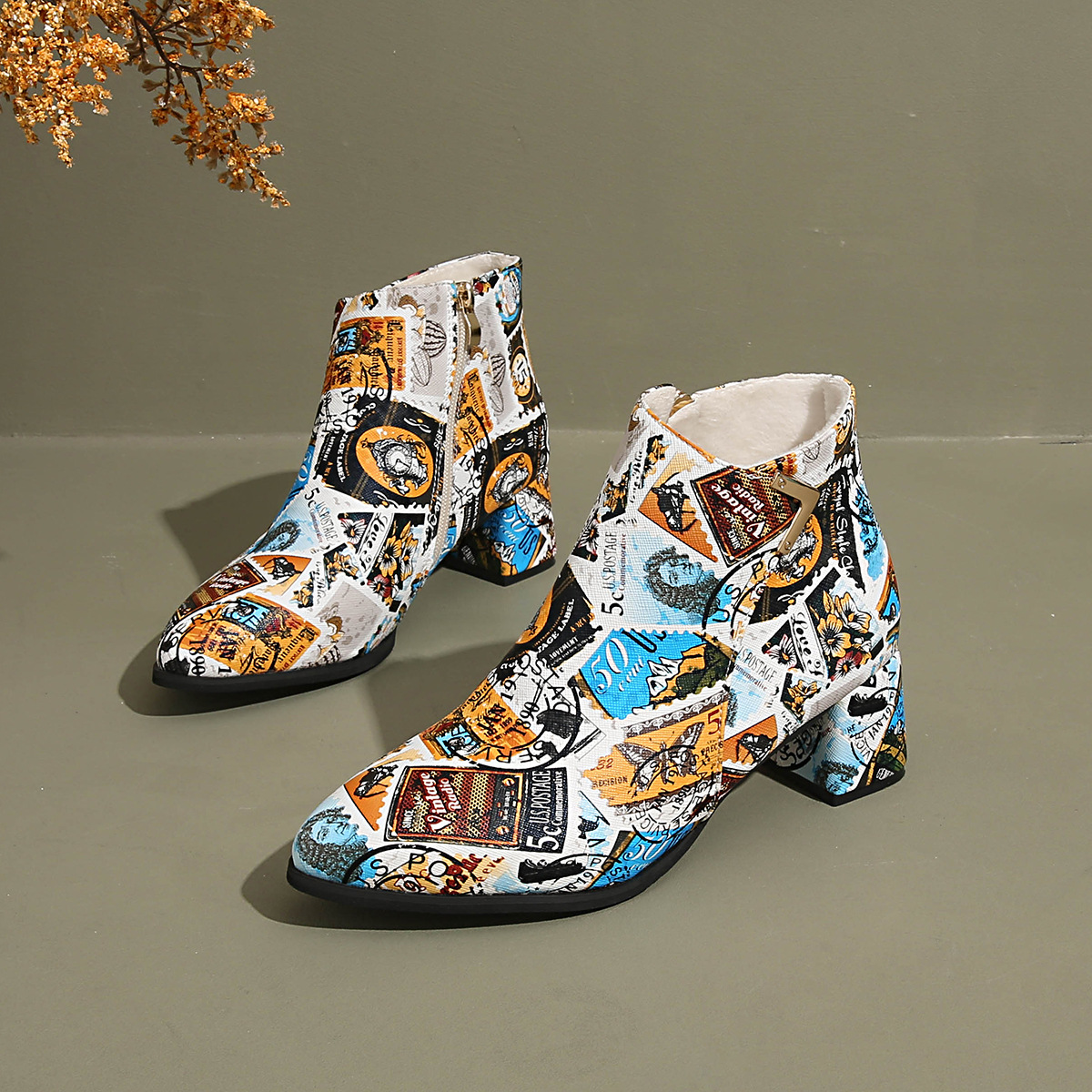 Damen-Stiefeletten mit spitzer Zehenpartie, mittelhohem Absatz, bedruckter Klobigkeit, Winterstil, Übergröße, kurz, europäisch-amerikanisch_voghion.com
