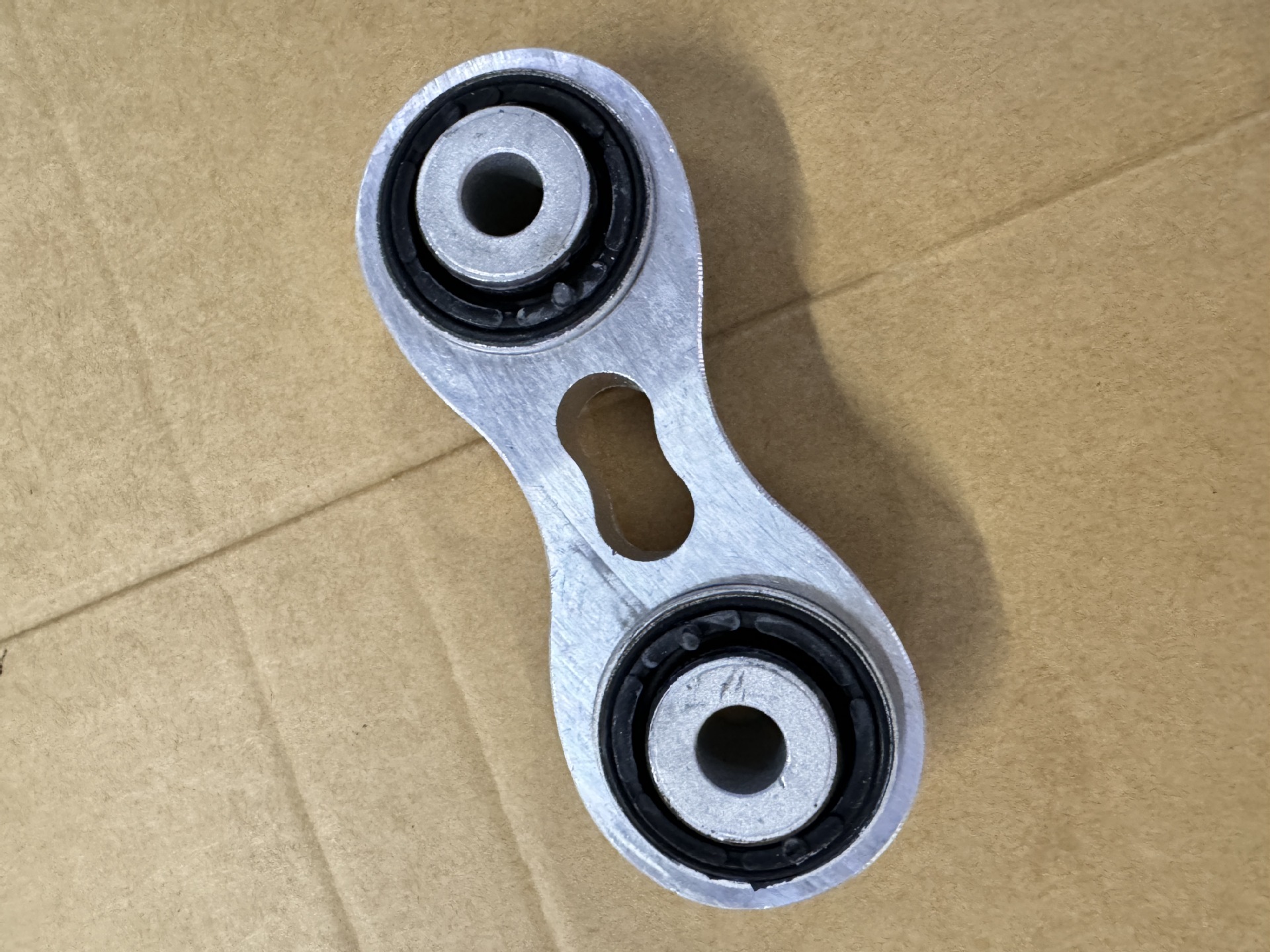 1027441-00-A is suitable for Tesla Model S/X rear upper swing arm connecting rod suspension linkage