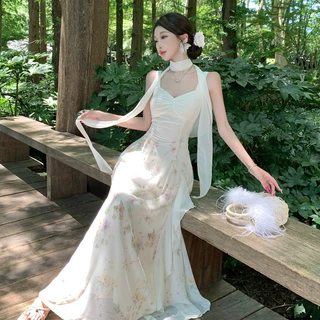 法式浪漫度假风白色雪纺碎花吊带连衣裙女夏收腰显瘦超仙气质长裙