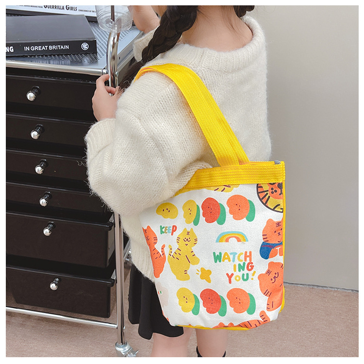 New gift packages: Instagram cute cartoon tiger, new bucket bag, hand-held canvas bag, and girlish round bucket bag undefined