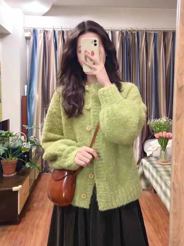 牛油果绿色毛衣外套女秋冬软糯宽松休闲外搭慵懒风针织开衫上衣潮|undefined