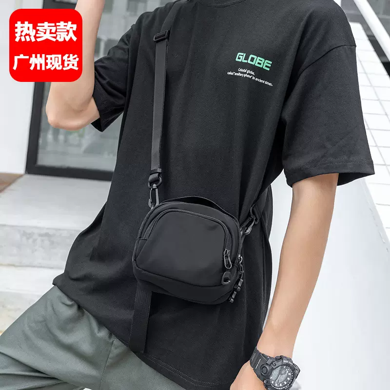 男士单肩斜挎包轻便潮牌休闲男包小包随身运动小背包迷你手机包包