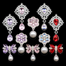 小香风镶钻水晶花朵蝴蝶流苏珍珠带吊坠手机壳洞洞鞋DIY合金配饰