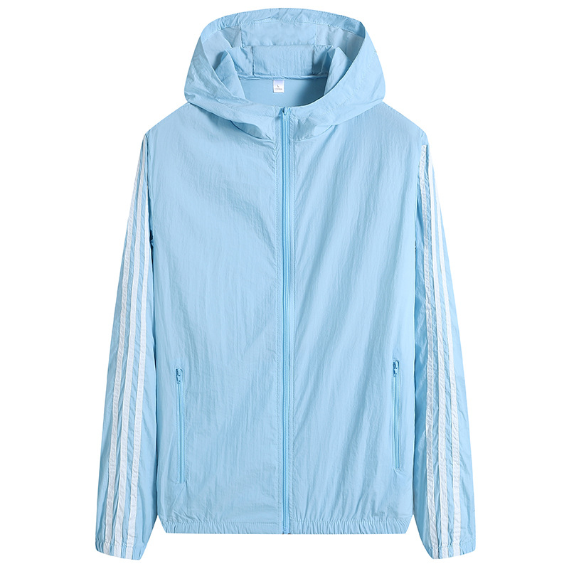 Ropa de protección solar con capucha de tres rayas para hombre, ropa de protección solar transpirable ultrafina, cortavientos de secado rápido para hombre, chaqueta para hombre