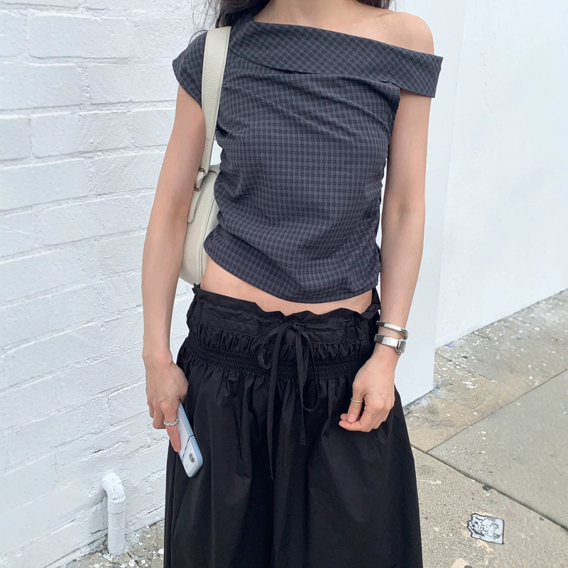 The Same Style as Baby'S: a Stylish and Fashionable Korean Designer Women's Top with a Diagonal Lapel and Plaid Short-Sleeve Shirt