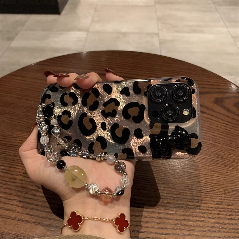 Japanese Tomo Trendy Brand Spotted Leopard Print Camellia Large Hole Suitable for iPhone 16/15/14 Apple Phone Case