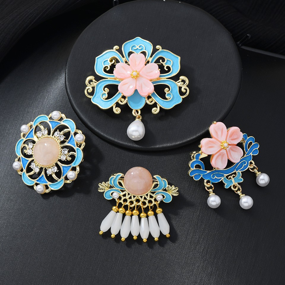 New Chinese Style National Landscape Cloisonné Blue Dot Brooch Retro Palace Style Accessory Brooch