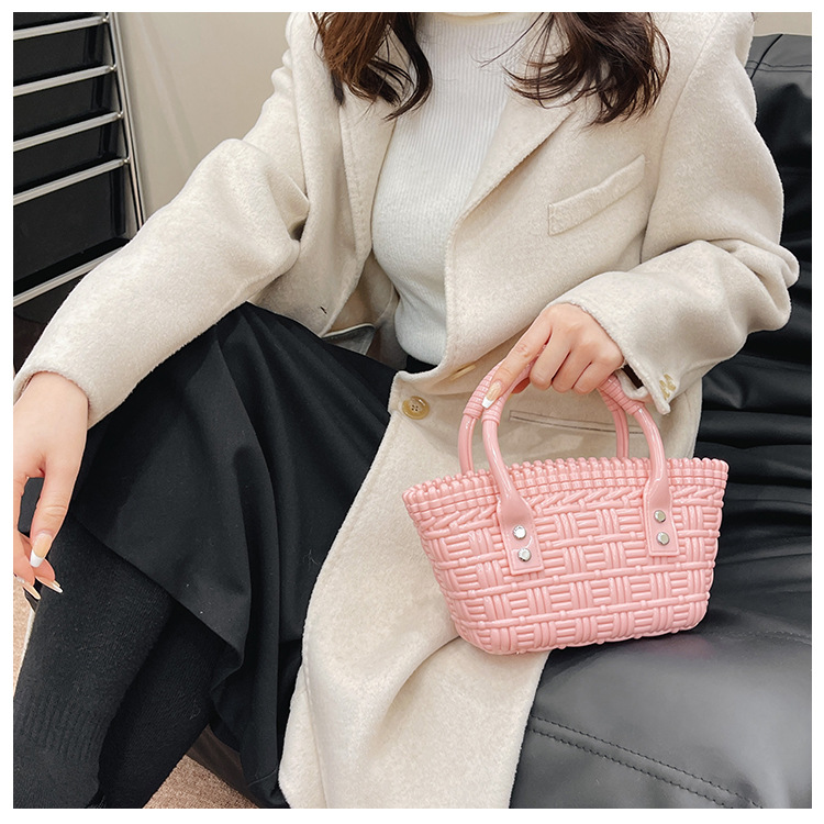 2025 New trendy and versatile crossbody mini vegetable basket jelly bag, fashionable hand-held woven bag, mini tote women's bag undefined