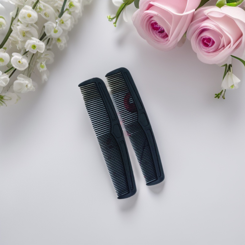 Manufacturer supplies bulk hairdressing combs