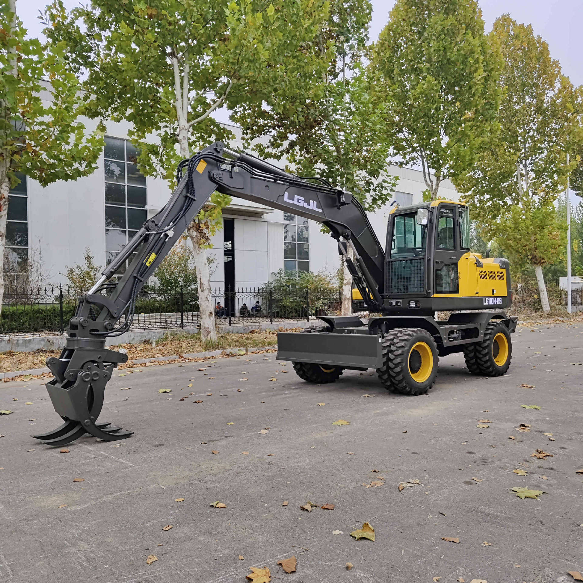临工110 轮边减速桥 油刹抓木机 夹木机 济宁梁山抓树枝 皮轮挖机