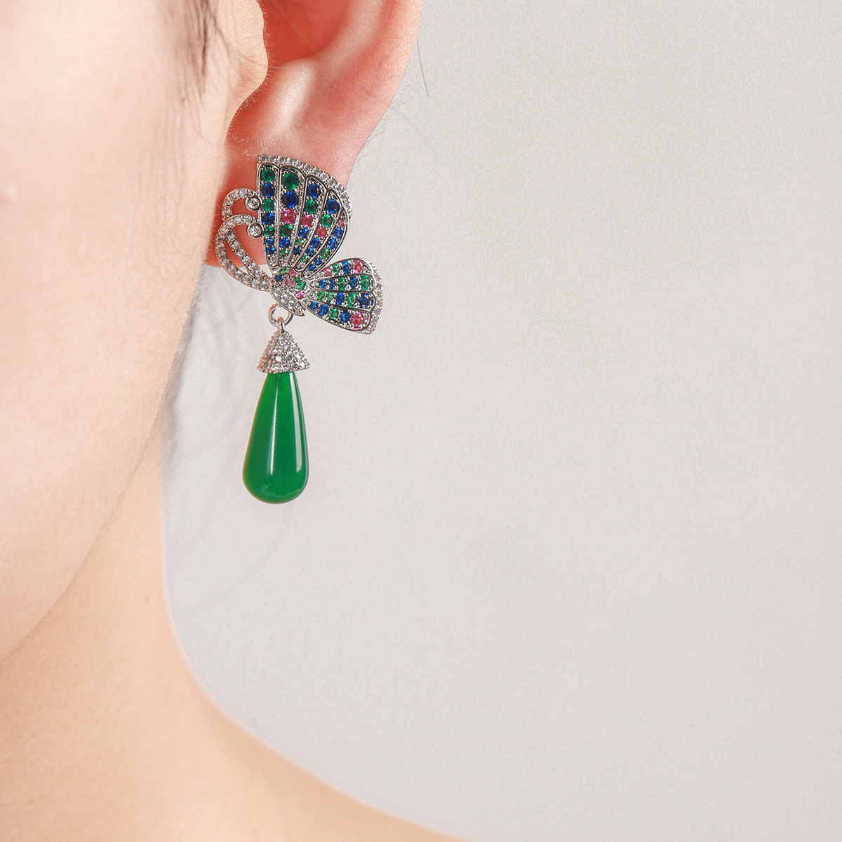 fashionable earrings with zircon drop-shaped