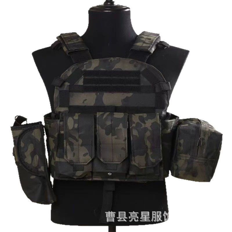 Tactics lightweight camouflage vest, (Physicals)