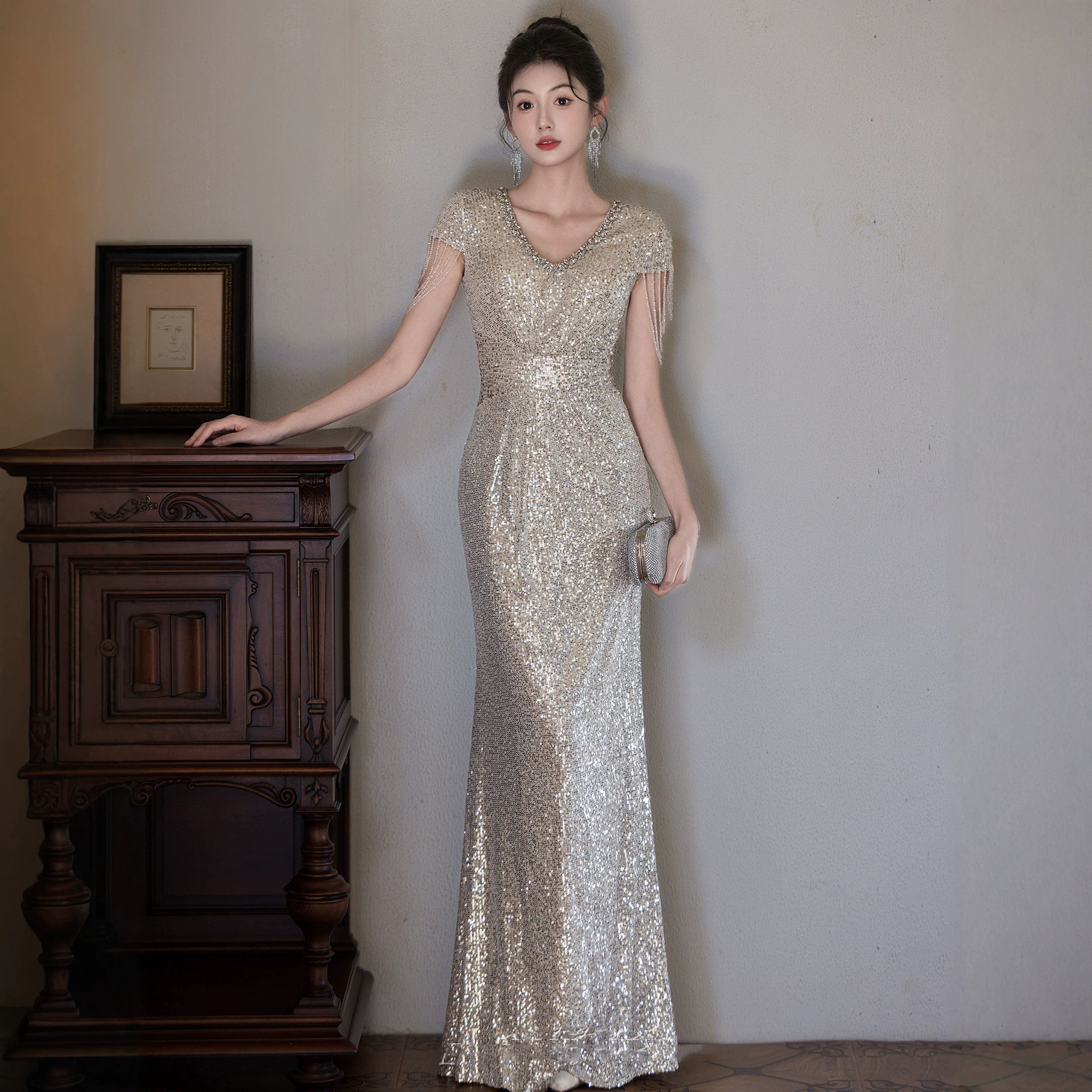 Elegant Silver Sequin Fringe Evening Gown, Mermaid Tail Dress For Formal Banquets, Hosting, Gala Dinners, Pageants_ecoleips.com