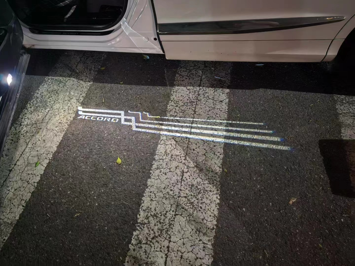 Aplicable a Honda Accord Odyssey luces de bienvenida luces de puerta luces de proyección no desvanecen luces de tierra luces de atmósfera