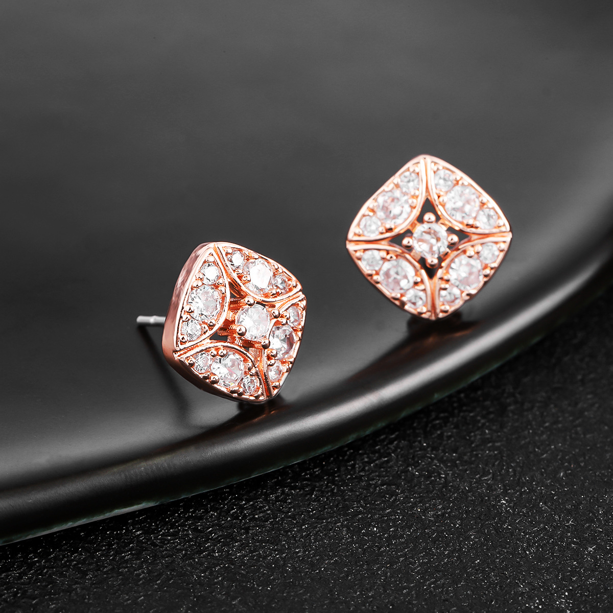 Sugar Cube Sparkling Zirconia Earrings Men, Hip-hop Trendy Light Luxury High-end Earrings, Simple And Stylish Versatile_voghion.com