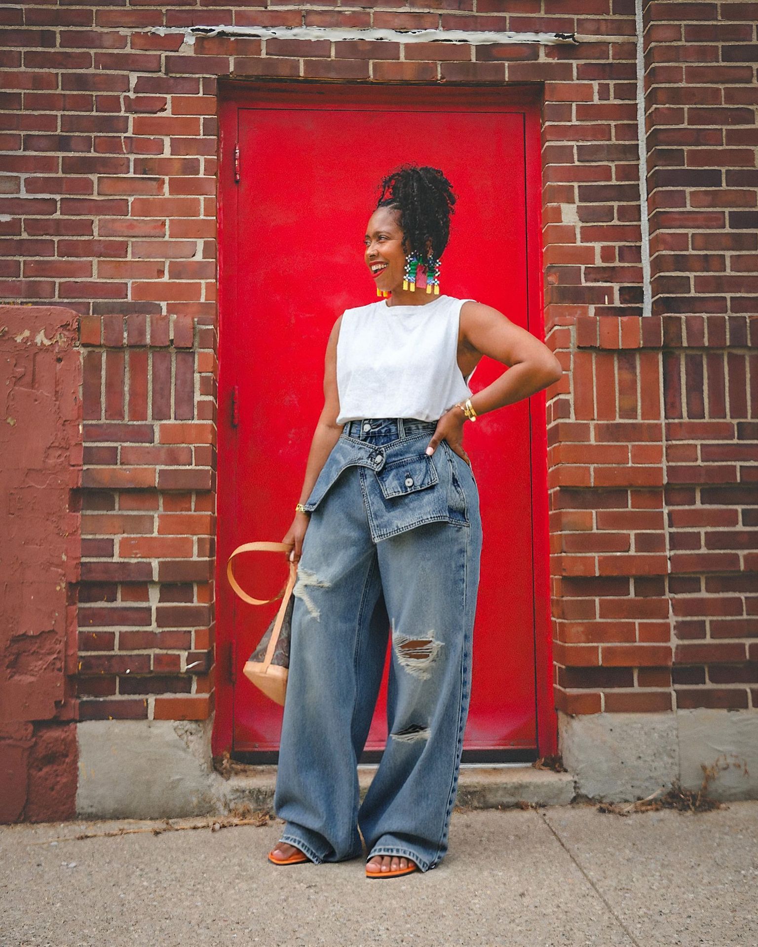 Women's Vintage Distressed Straight Leg Jeans – Retro Blue Denim With Ripped Details (S-3XL)​_mkmklike.com