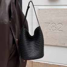 �^�Ә��ţƤŮ���ֹ���������̖ˮͰ���r��ͨ����Ƥ�μ�б���