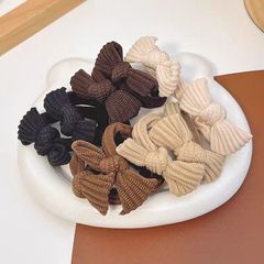 新商品の蝶結びの髪輪はシンプルで可愛いです。