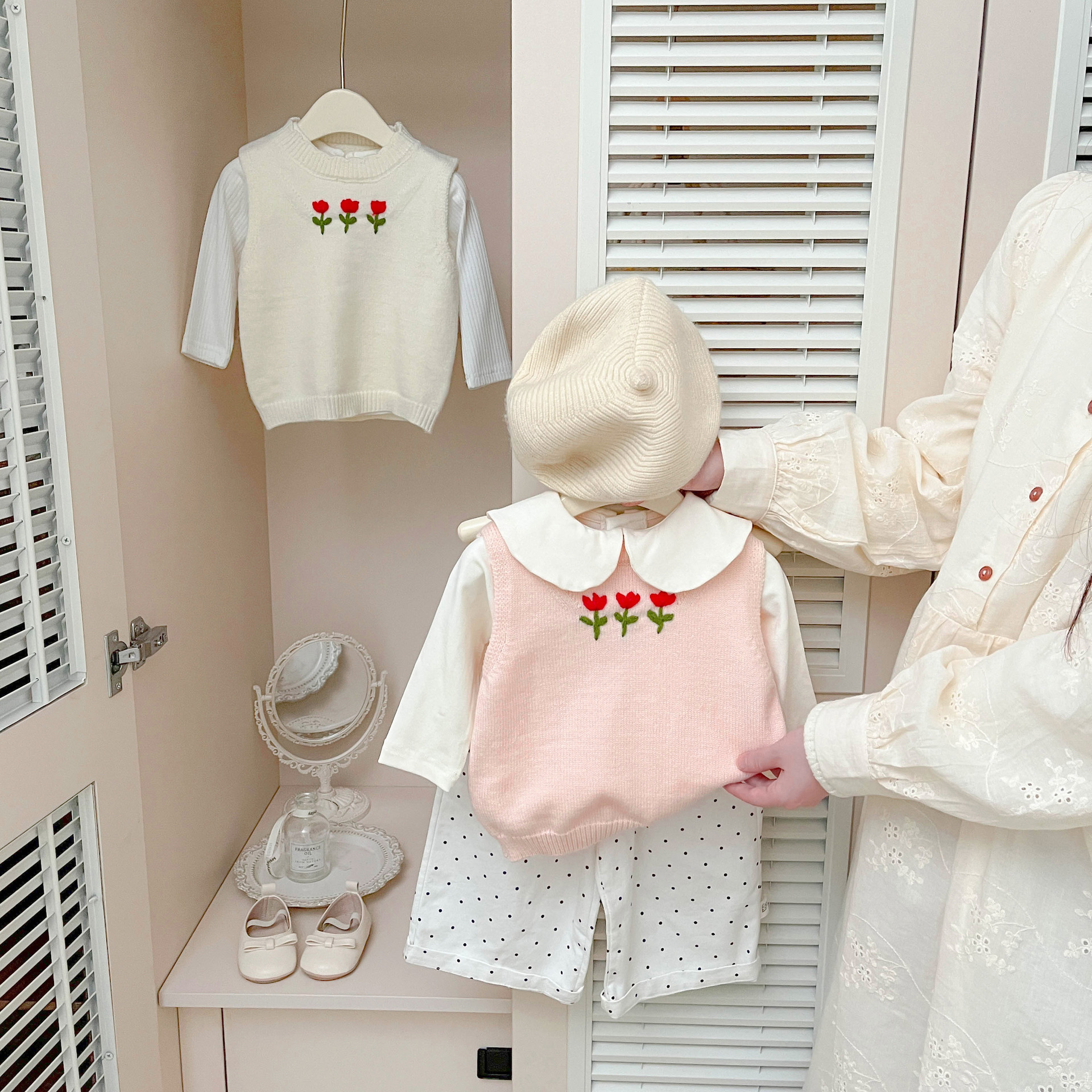 A principios de la primavera, bebé coreano vestir chaleco 2026 primavera nueva ropa de estilo extranjero para bebés de moda chaleco de punto exterior