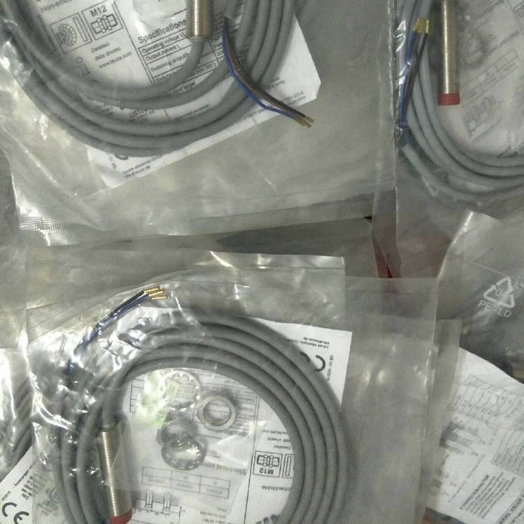 Leuze劳易测光电开关PRK25CL1.1/2N 4P 28 48 PX 4X -M12