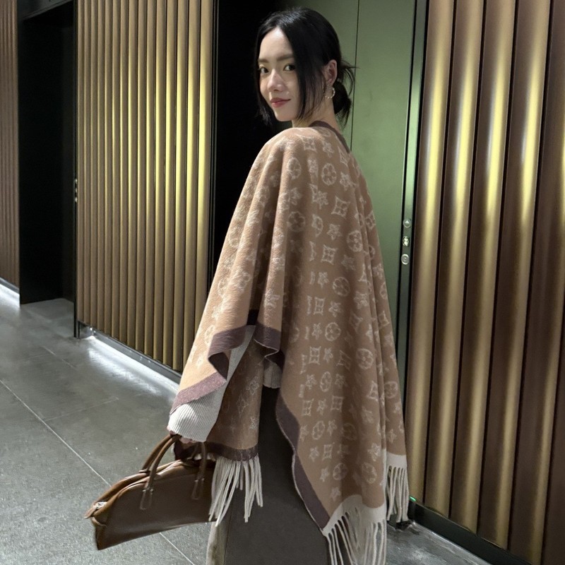 轻奢风高级感大披肩女秋冬季加厚斗篷外套旅游拍照空调房开叉披风|undefined