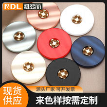 �A�����~�۸ߙnŮ���bë���·��������´����o�۲�ɫ�b����