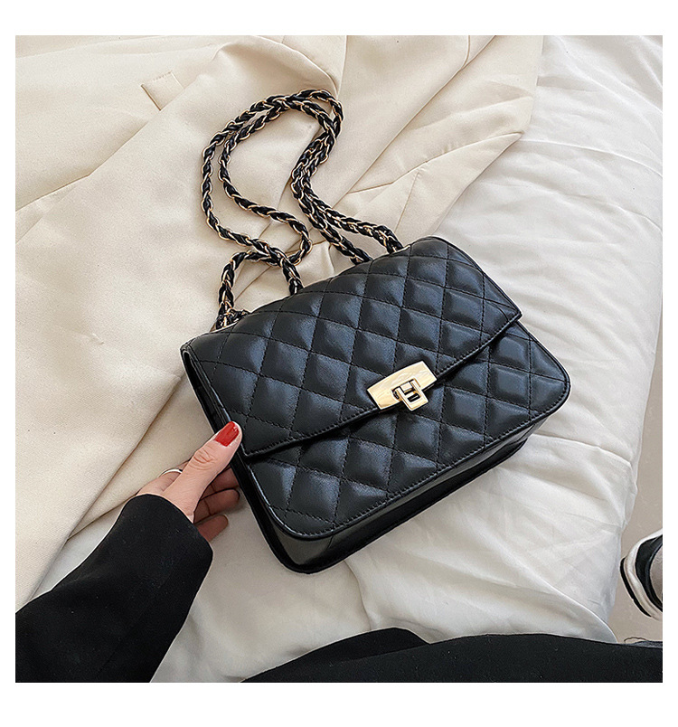 New Rhombus Embossed Braided Chain One-shoulder Small Square Bag 23*18*9cm display picture 4