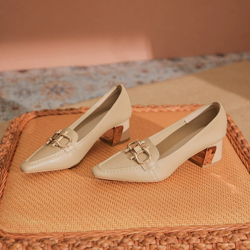 535-2 маленькие однослойные туфли с квадратным носком 2023 весна и осень Новые французские ретро белые туфли на массивном каблуке женские туфли на высоком каблуке из мягкой кожи