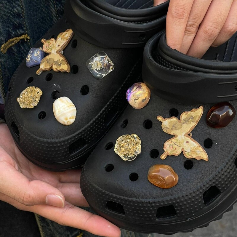 Little Red Riding Book Same-style Hole Shoes Accessories High-grade Shoe Buckle Zhuang Zhou Meng Die Ink Stone Cross Shoe Flower Diy Accessories