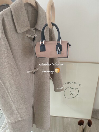 Recommended by the owner!  IAC homemade suede and leather lock decorated mini cylindrical bag crossbody mobile phone bag