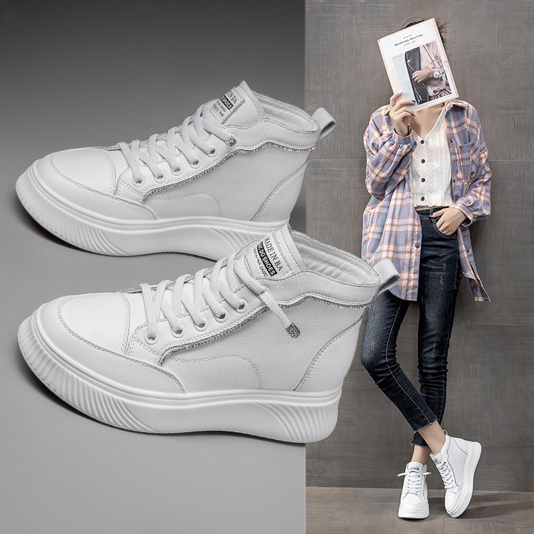 Zapatos de cuero real de alta altura para mujeres 2025, nuevos zapatos de primavera y otoño para niños pequeños, suela gruesa, moda versátil zapatos blancos para mujeres