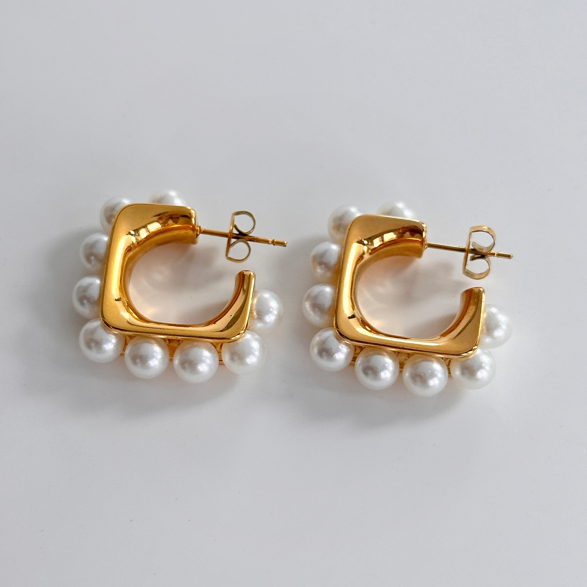 Pearl Inlay Material Ear Studs Classification 1 Pair Quantity 1 Pair Simple Style Round Inlay Titanium Steel Pearl Ear Studs