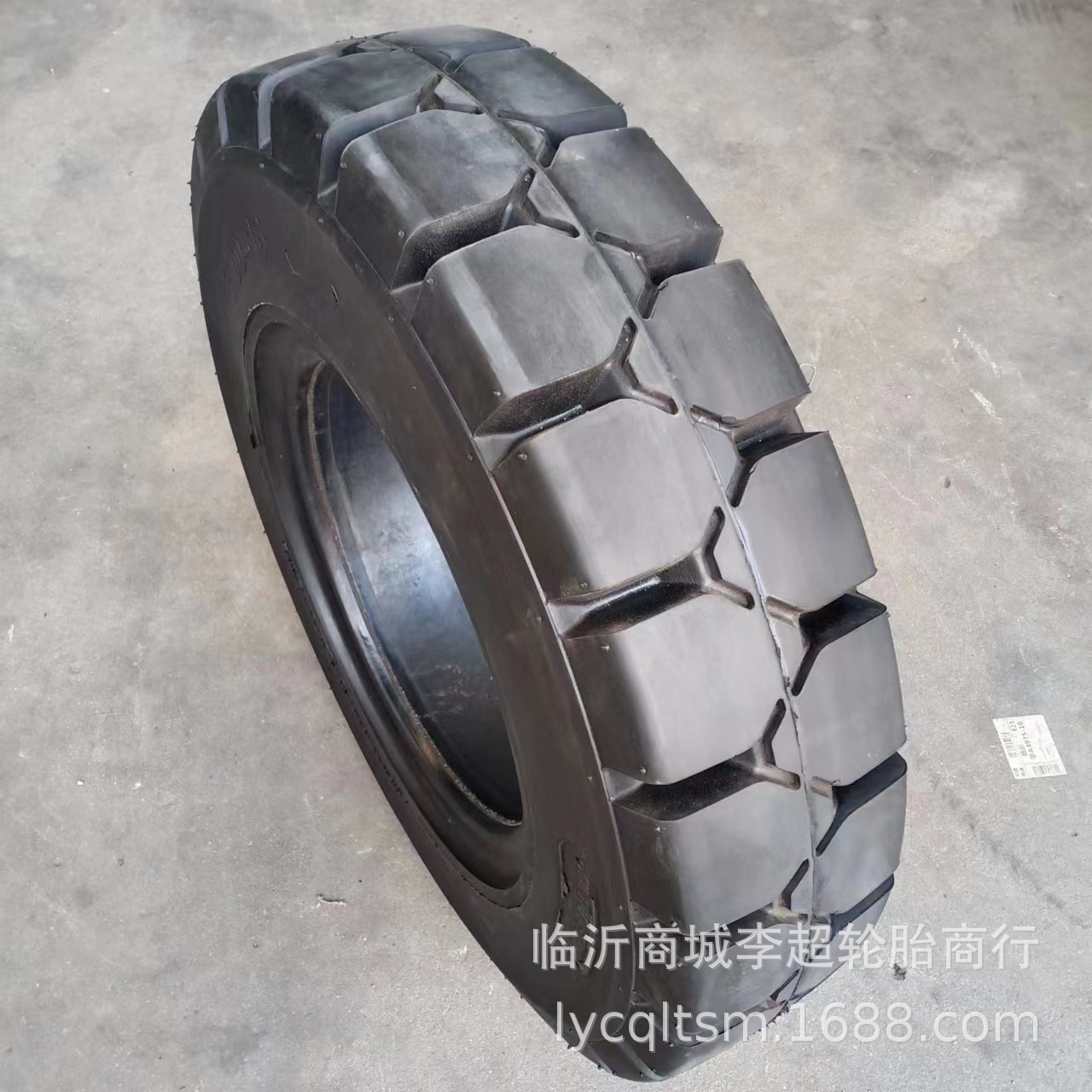 供应700-16实心胎叉车铲车7.00-16拖车工业轮胎小装载机工程胎
