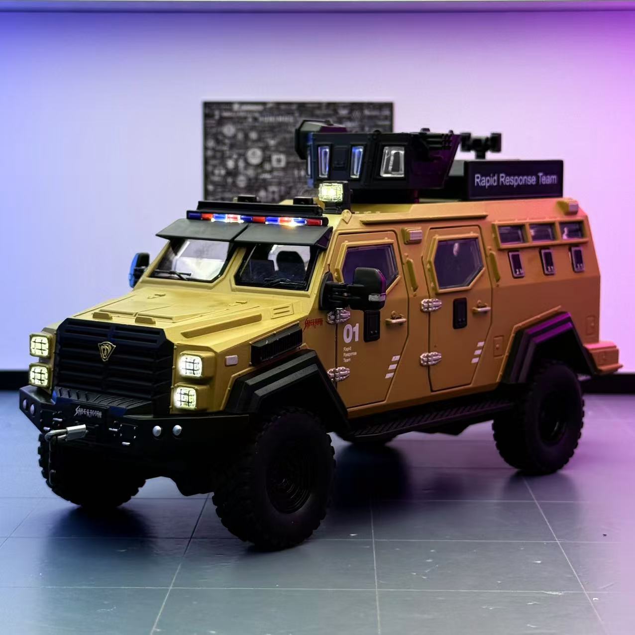 Coche a modelo de coche 1:24 tigre dientes de sable vehículo blindado coche de calle versión de coche todoterreno de aleación modelo de luz y sonido decoración juguetes para niños