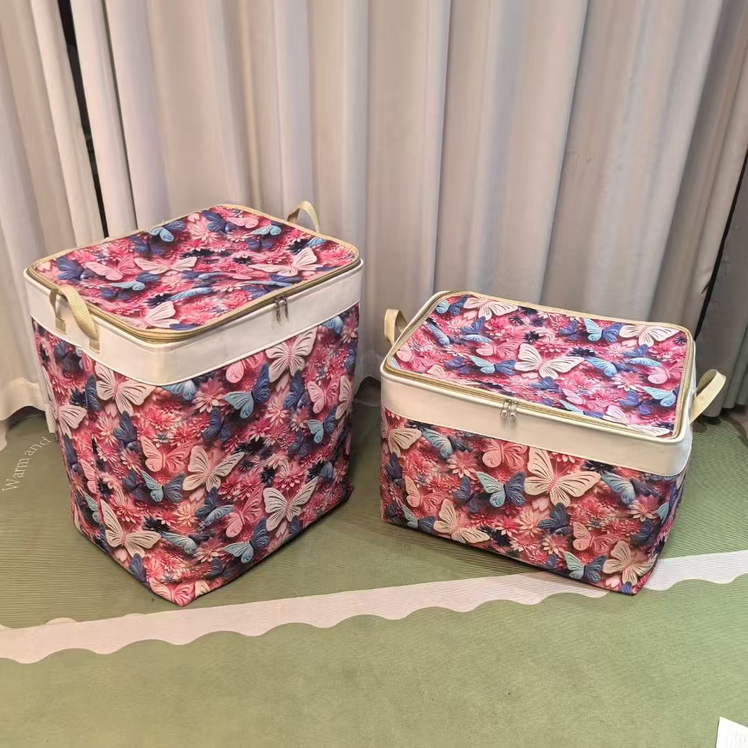 Storage box with zipper
