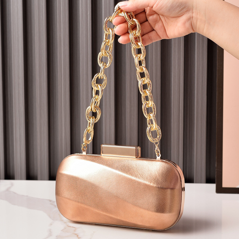 Nuevo metal transfronterizo textura bolsa de cena plateada brillante cuero bolsa de fiesta cadena bolsa de vestido bolsa de novia bolsa de noche
