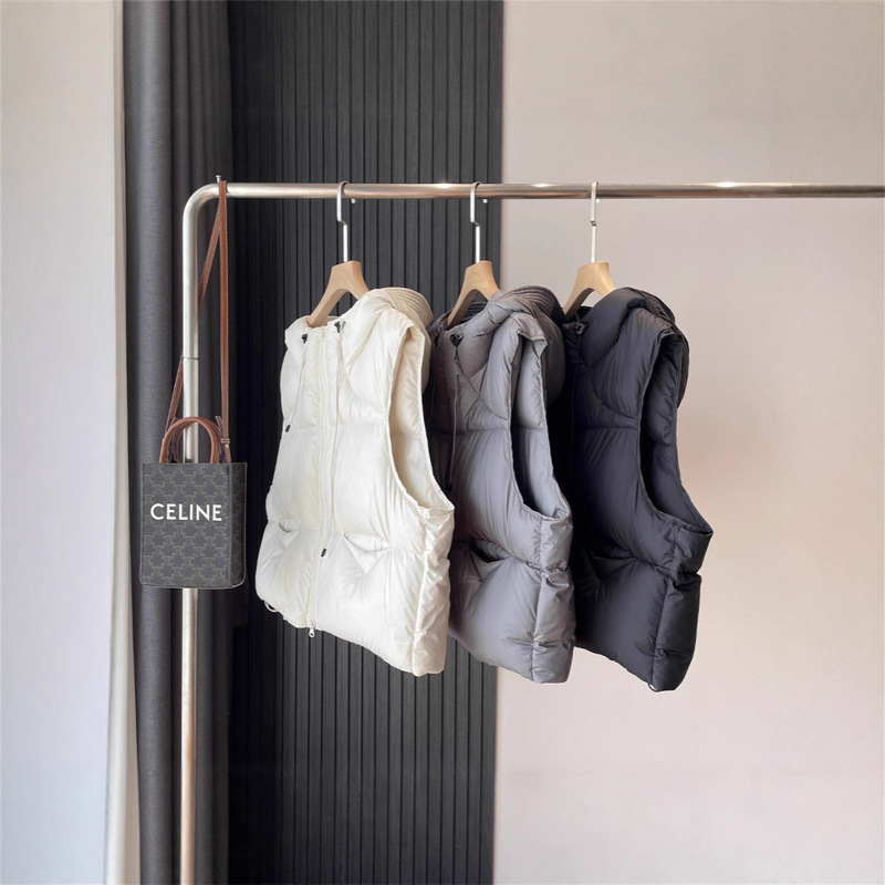 Kendou Style White Goose down Soft Puff Fluffy Hooded Velvet down Vest Women's Waistoutwear Jacket Women's Wholesale Supply