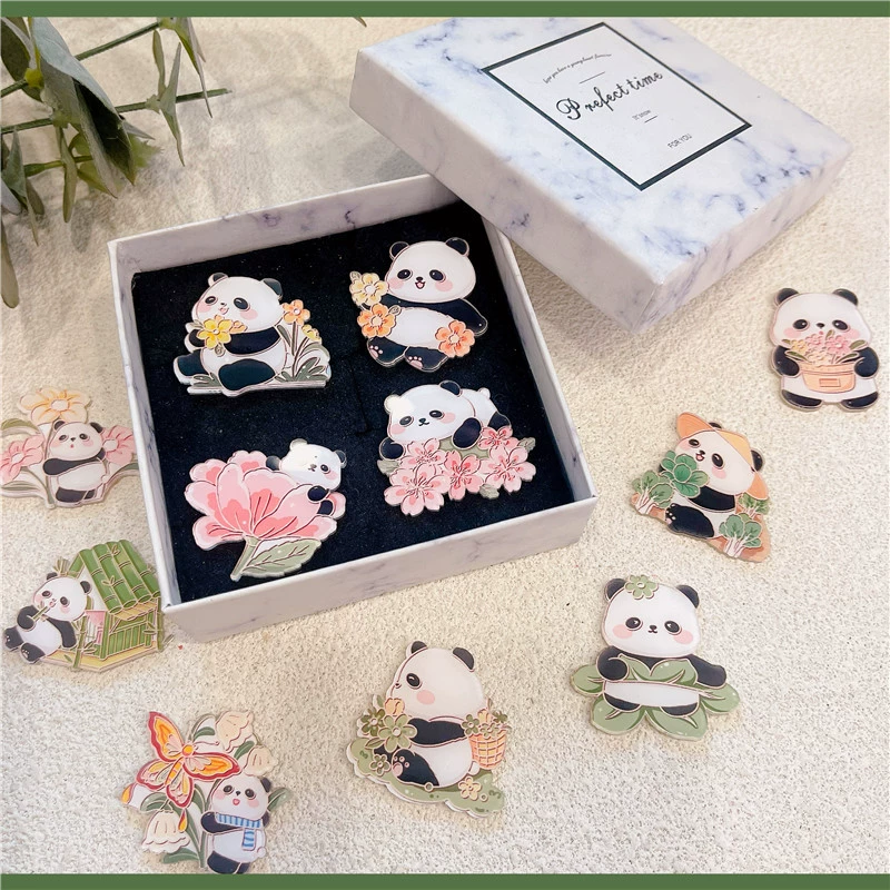 Панда брошь весенний день булавка