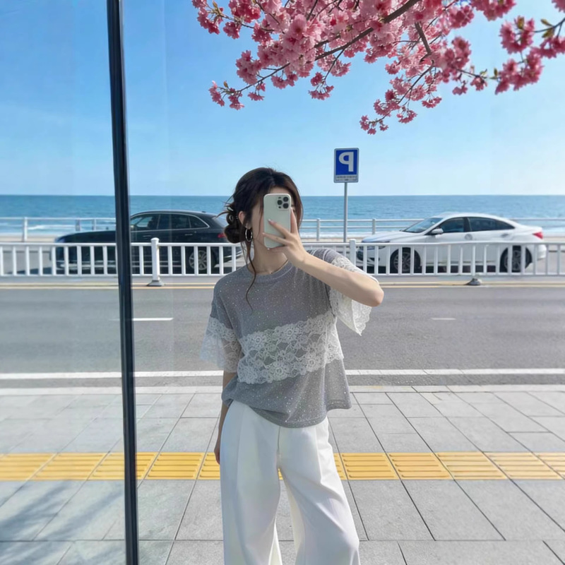 2026 New Summer Style Loose-Fitting Floral Lace Patchwork Shiny Versatile Niche Short-Sleeve T-Shirt for Women
