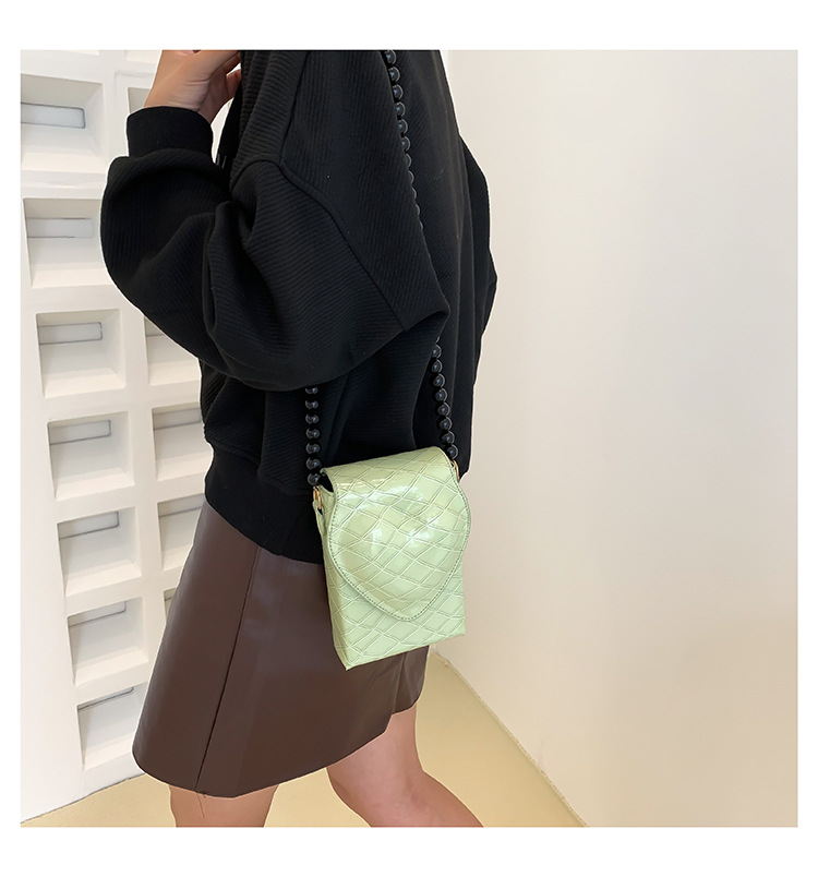 Women's Small Pu Leather Heart Shape Fashion Square Magnetic Buckle Crossbody Bag display picture 9