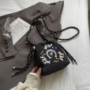 Te traemos nuevas tendencias, bolsos de moda