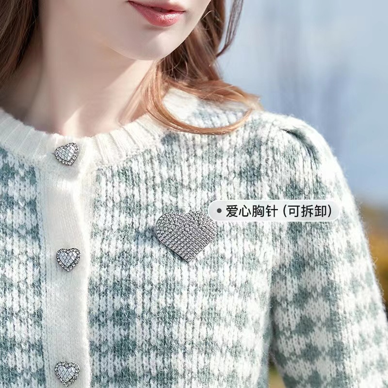 프랑스 사교계 명사 XIAOXIANGFENG 2024 가을 겨울 신상 스웨터 라운드 넥 짧은 스타일 외국 스타일 아우터 니트 가디건 재킷 유행